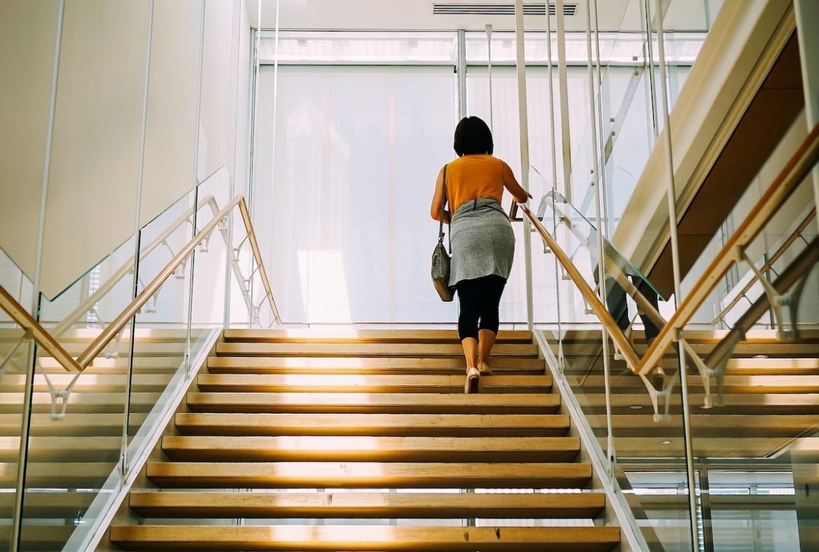 Schody – fot. pexels.org